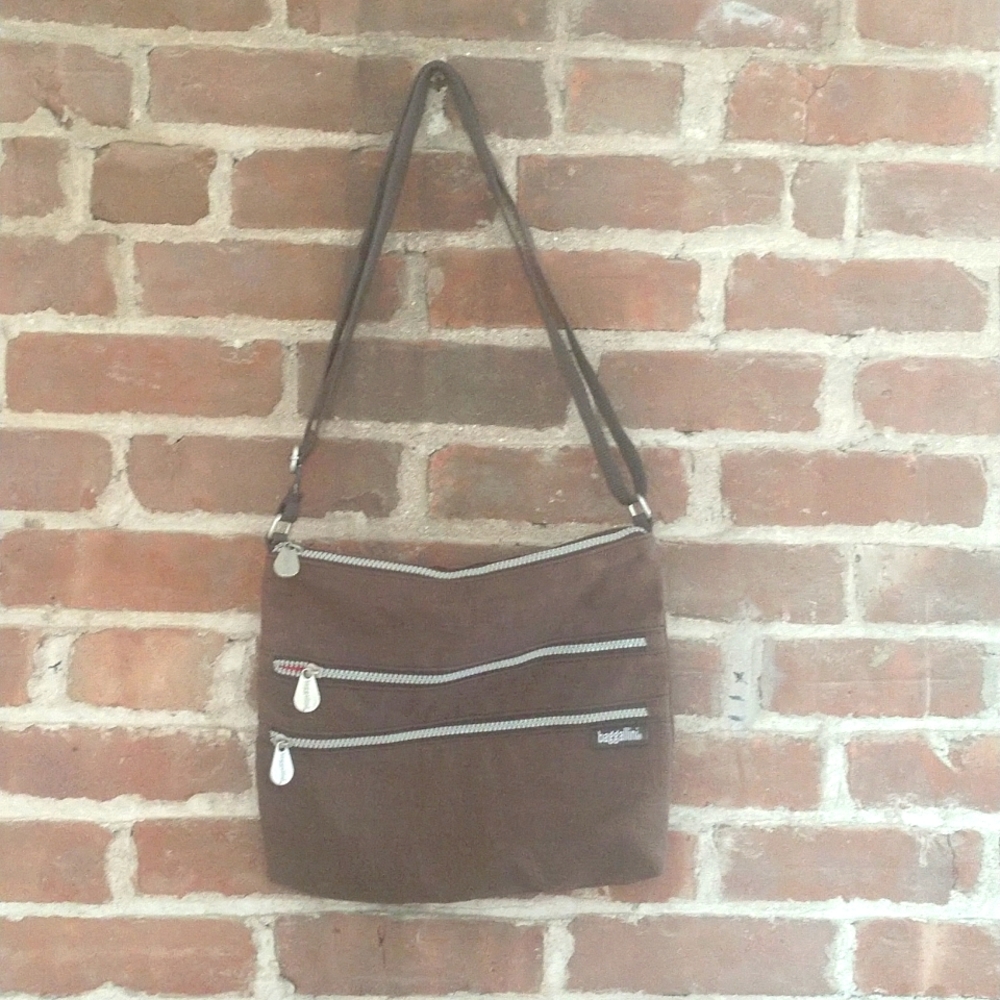 Baggallini Crossbody / Shoulder Nylon Travel Bag